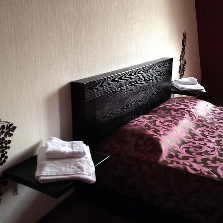 Vazi Hotel Tbilisi Buitenkant foto