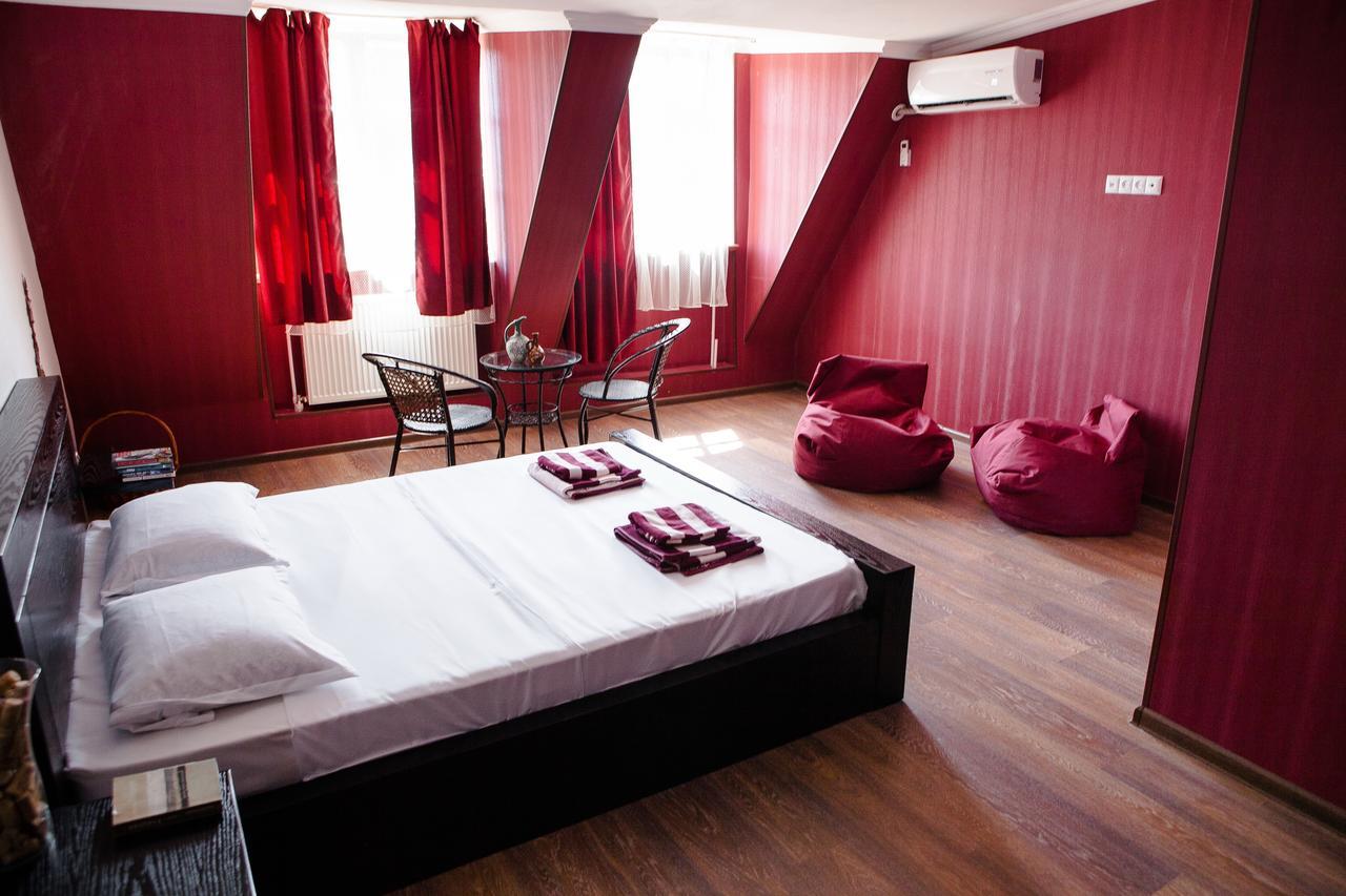 Vazi Hotel Tbilisi Buitenkant foto
