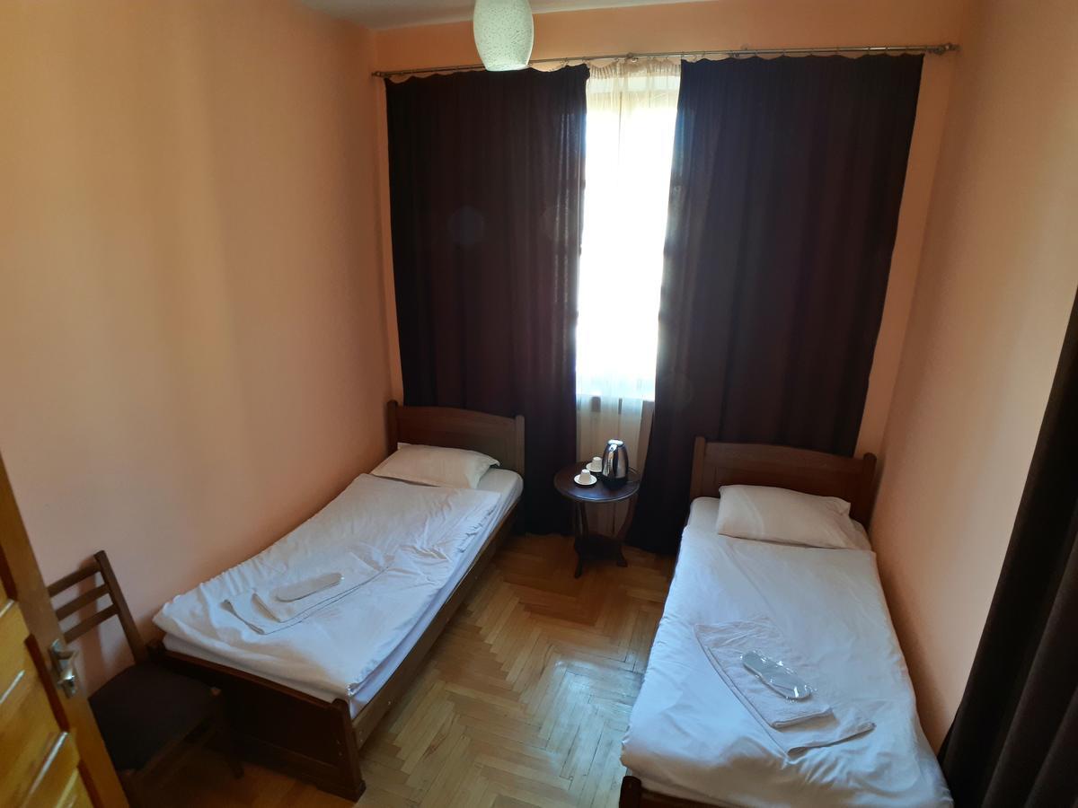 Vazi Hotel Tbilisi Buitenkant foto