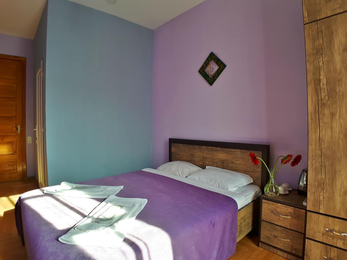 Vazi Hotel Tbilisi Buitenkant foto